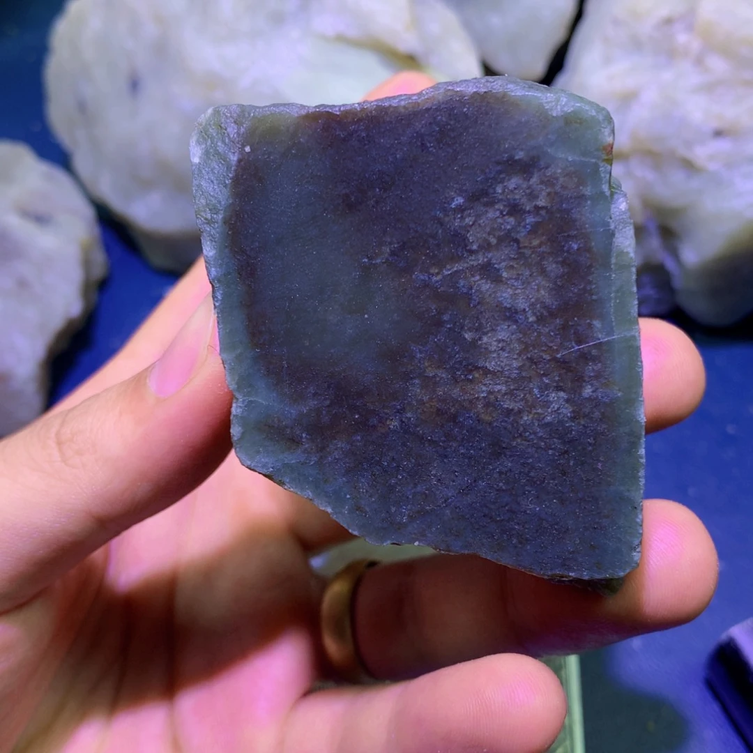 未镶嵌和田玉（糖玉）珠宝半成品