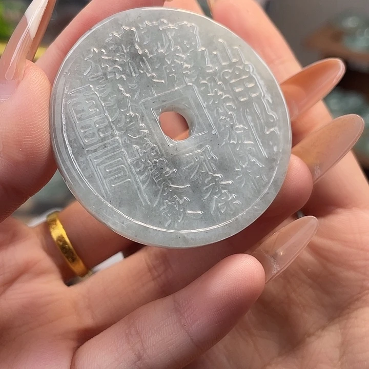 翡翠18K金镶嵌颈饰天然A货
