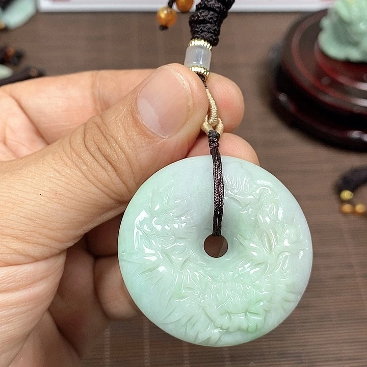颈饰未镶嵌翡翠天然翡翠玉A货配证书