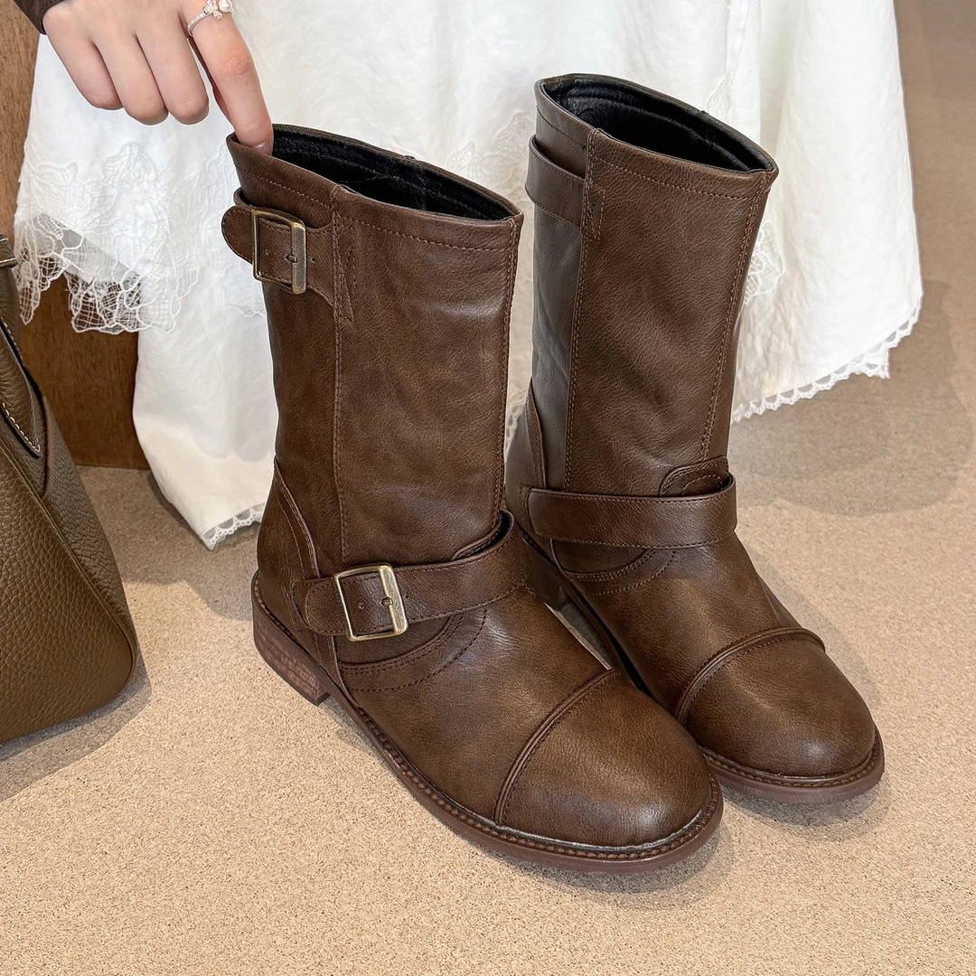 elingstudio 韩系复古！棕色圆头皮带扣短靴女秋季低粗跟马丁靴子