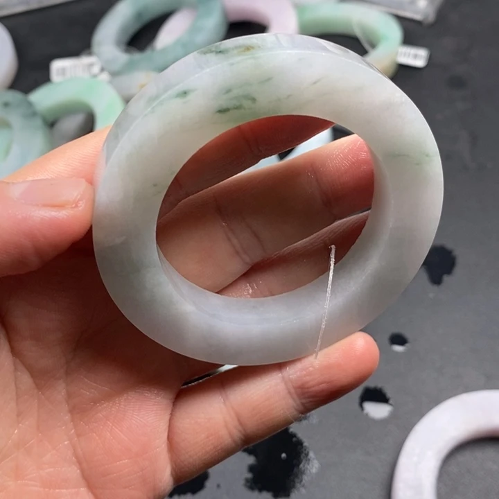 z***7定制翡翠翡翠手镯翡翠未镶嵌未镶嵌