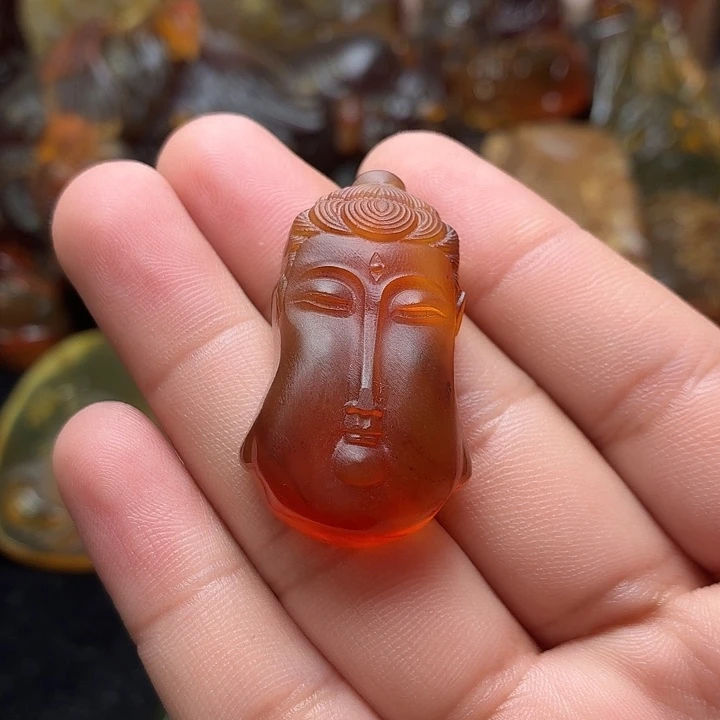 琥珀未镶嵌颈饰25