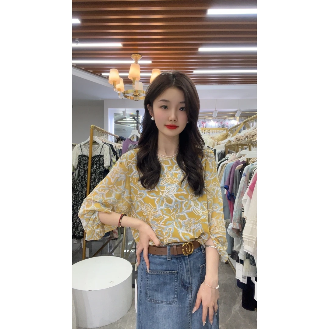 A052311夏季新款宽松显瘦简约百搭碎花小衫
