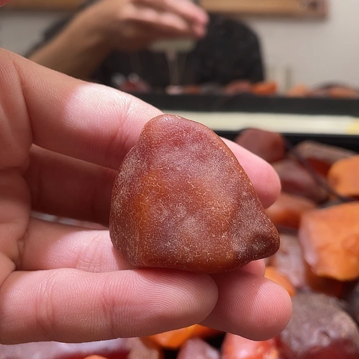 裸石琥珀未镶嵌用**生腰花