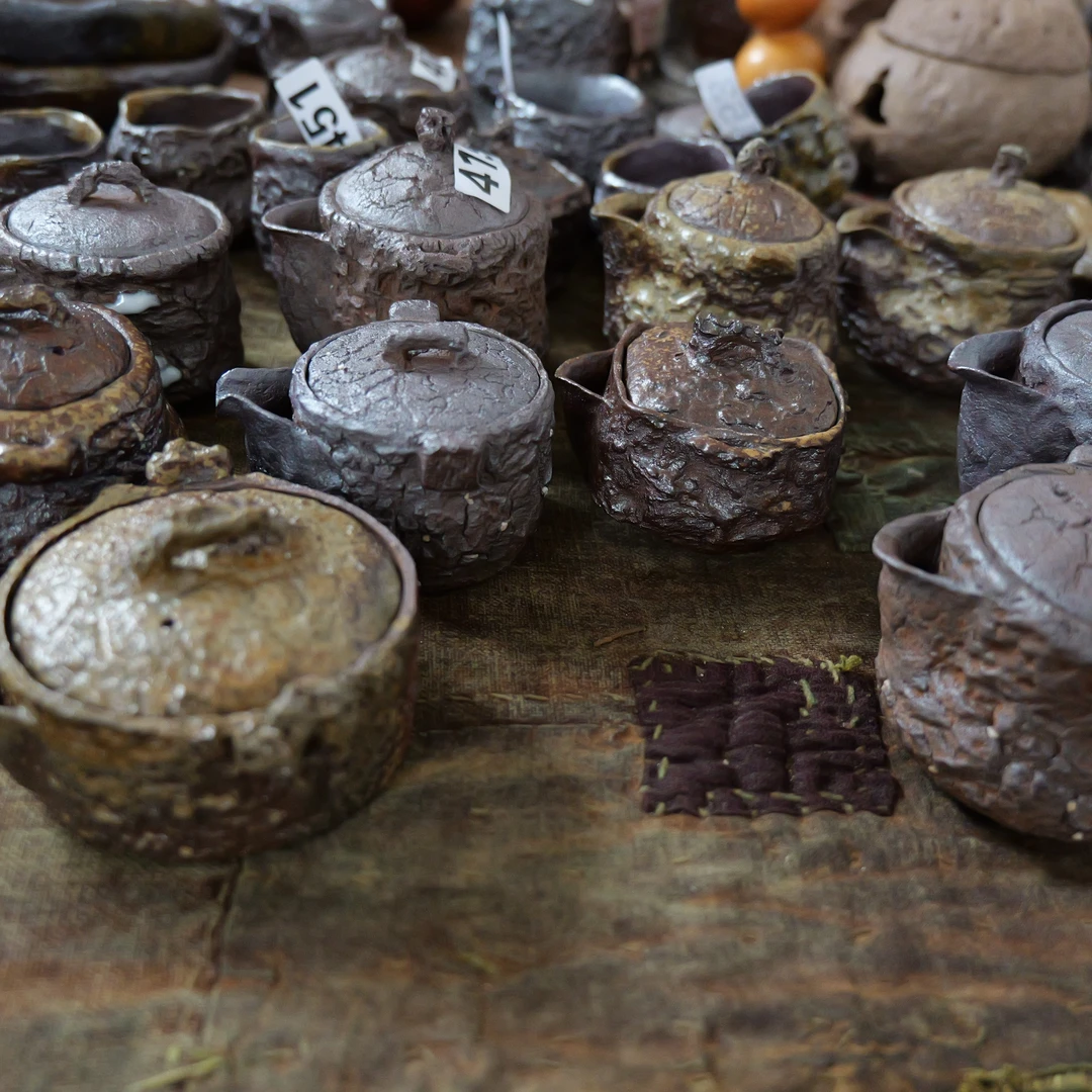 手捏壶   宝瓶柴烧