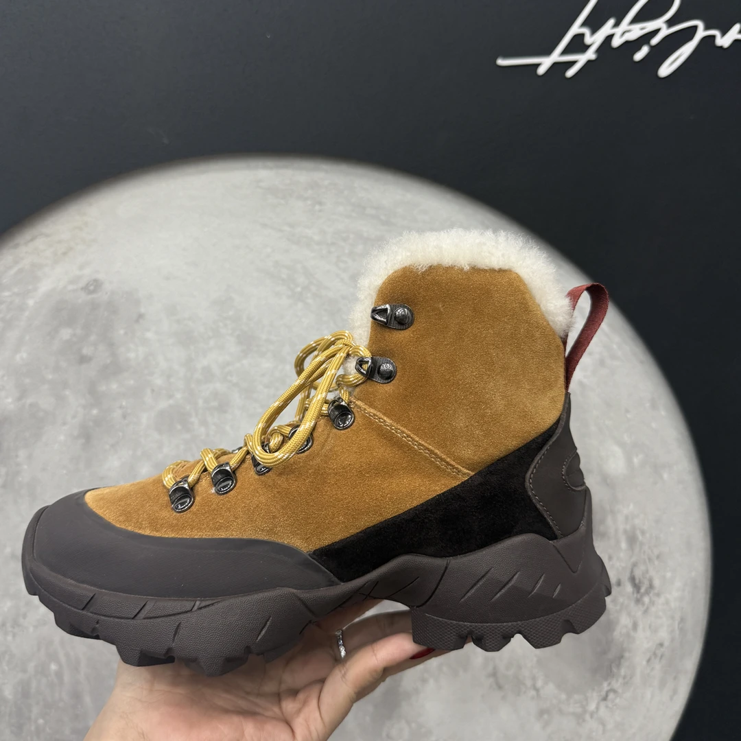 增高防滑户外高丝光小牛皮翻毛厚底户外冬季保暖防滑雪地靴