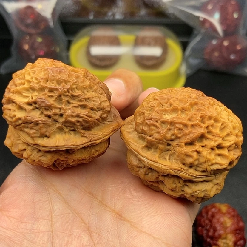 【闪购商品】把件文玩核桃43尺龙脊妖蟾