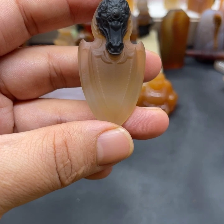 玛瑙/玉髓未镶嵌颈饰