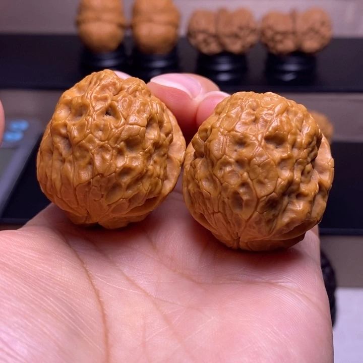 文玩核桃把件降龙疙瘩包25