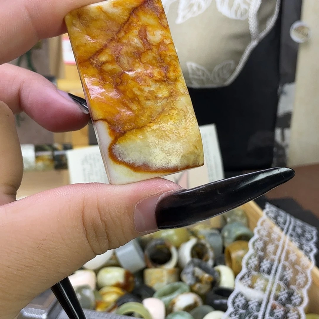 蛇纹石玉未镶嵌戒指原皮微瑕牌子