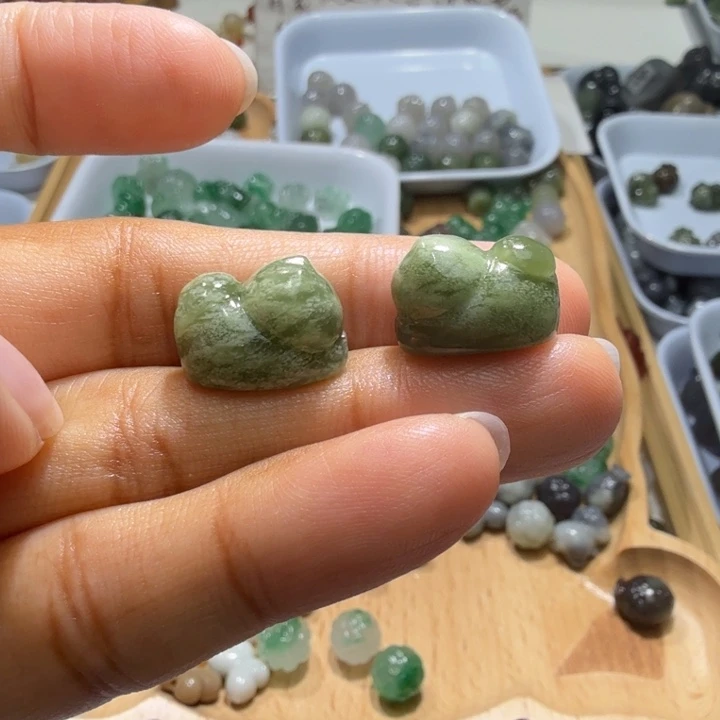 和田玉未镶嵌珠宝半成品