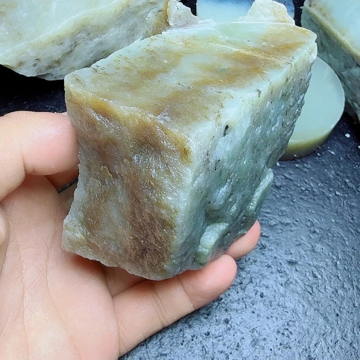 未镶嵌和田玉（糖玉）珠宝奇石