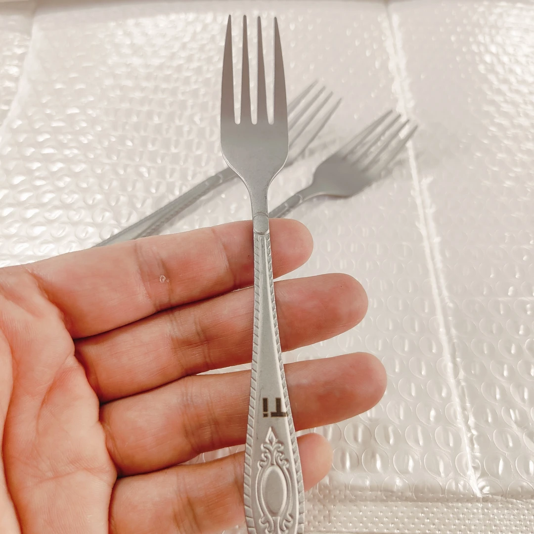 加厚钛叉子精品西餐叉牛排叉成人家用实用小蛋糕插水果叉拍一发三