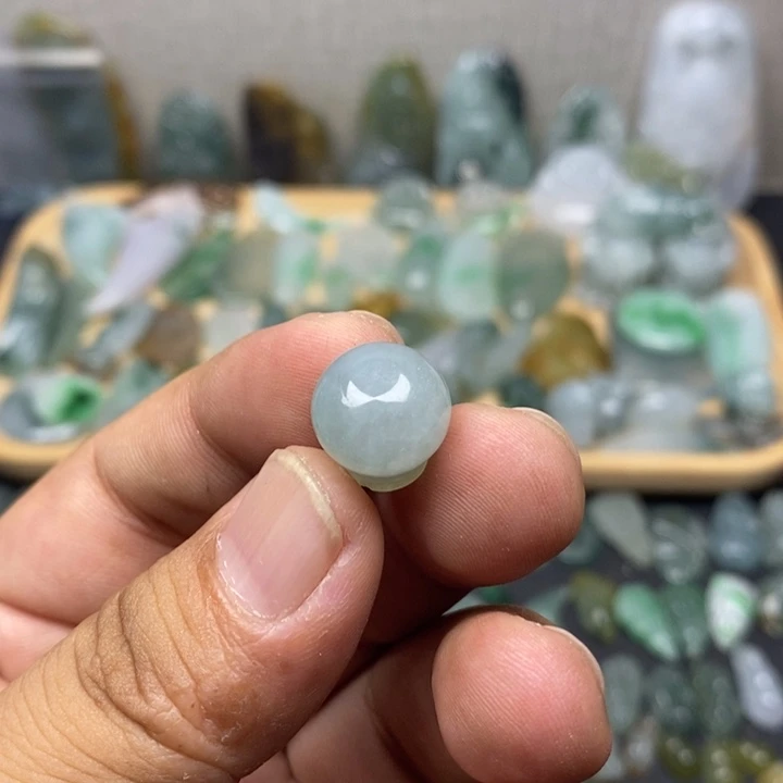 颈饰未镶嵌翡翠石墩子