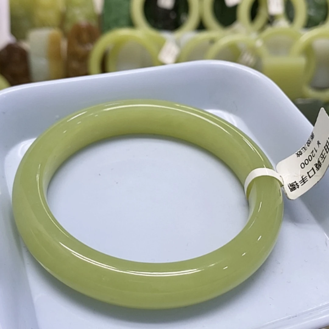 【闪购商品】颈饰未镶嵌和田玉