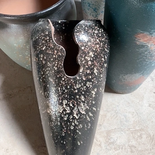 紫砂花盆口15高度38黑色缺口