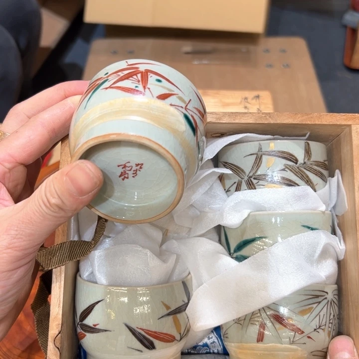 瓷器周边默认瑕疵1