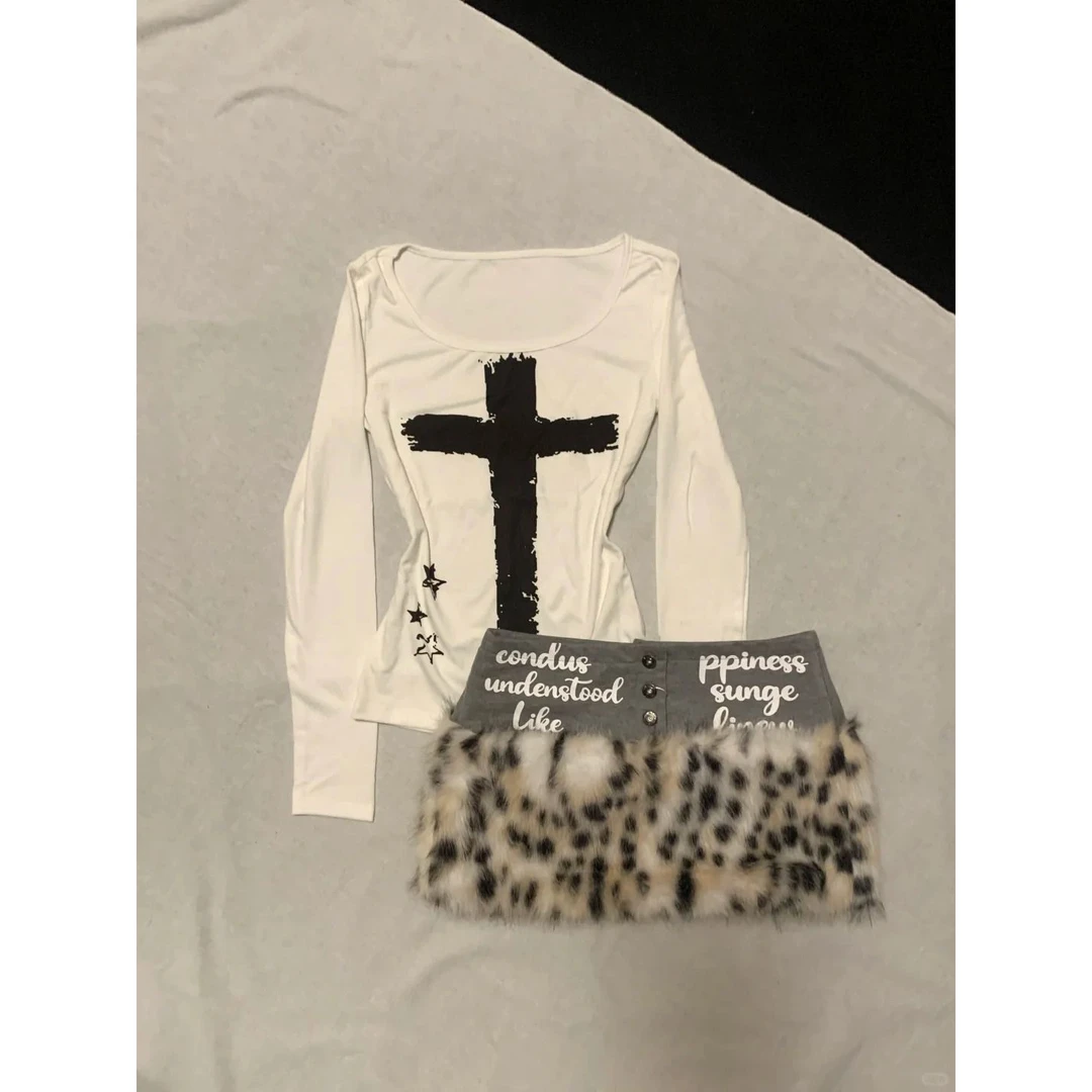 老钱风松弛感女装贵气K复古辣妹十字架印花圆领修身T恤女春季低腰