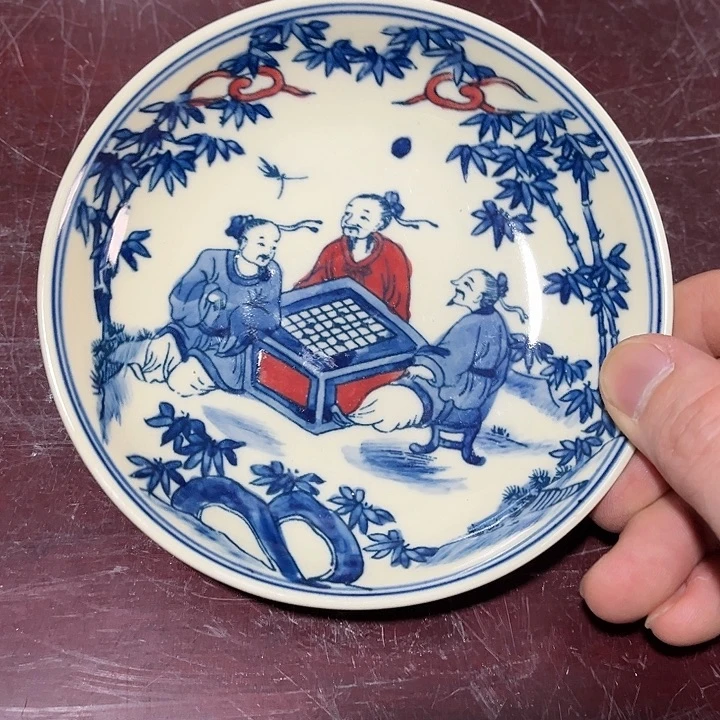 瓷片//////直径13.5厘米。黄西西。