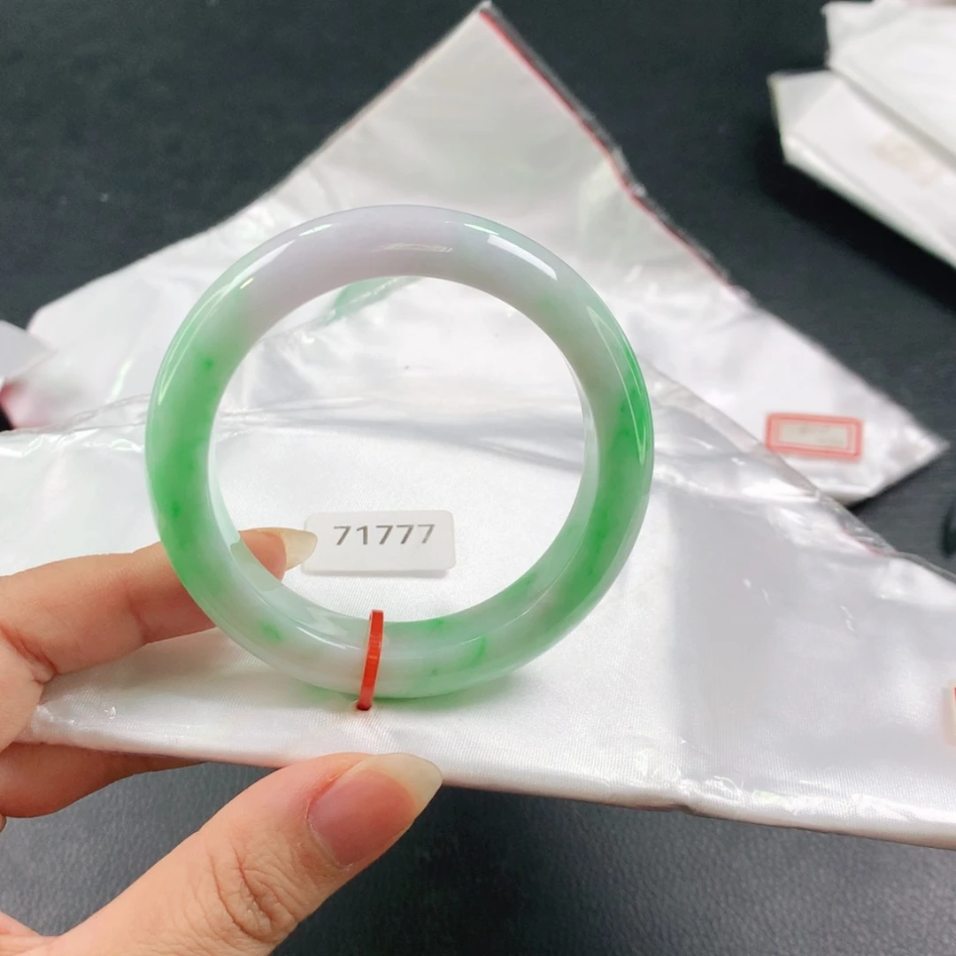 未镶嵌手镯翡翠03