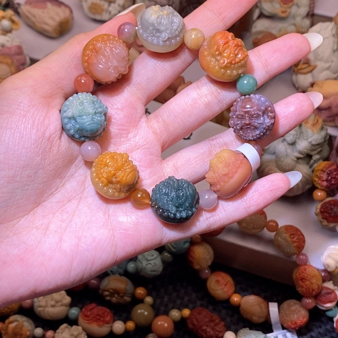 未镶嵌手链石英质玉（阿拉善玉）