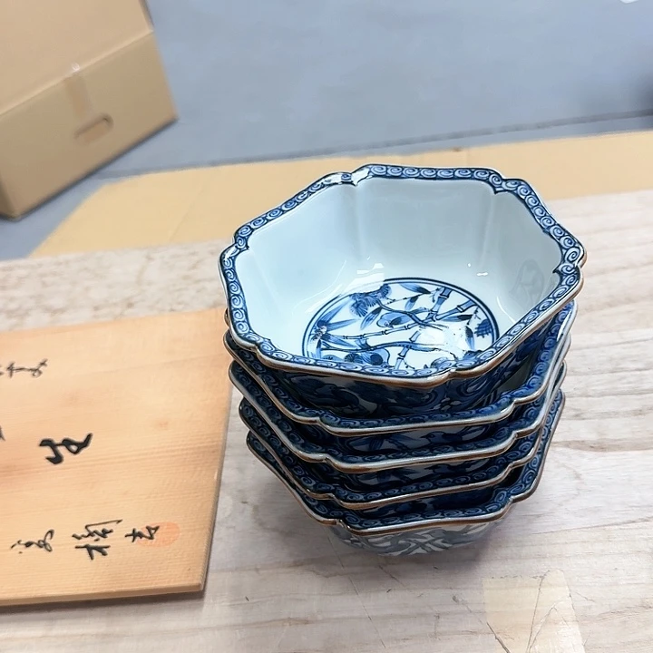 ?****悠瓷器。