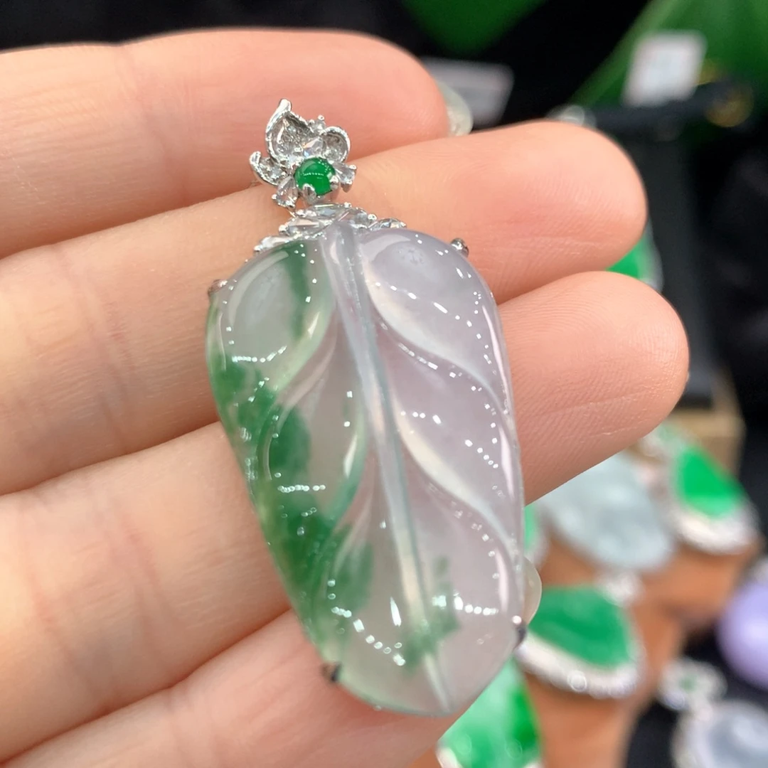 翡翠吊坠(不含链)18K金镶嵌