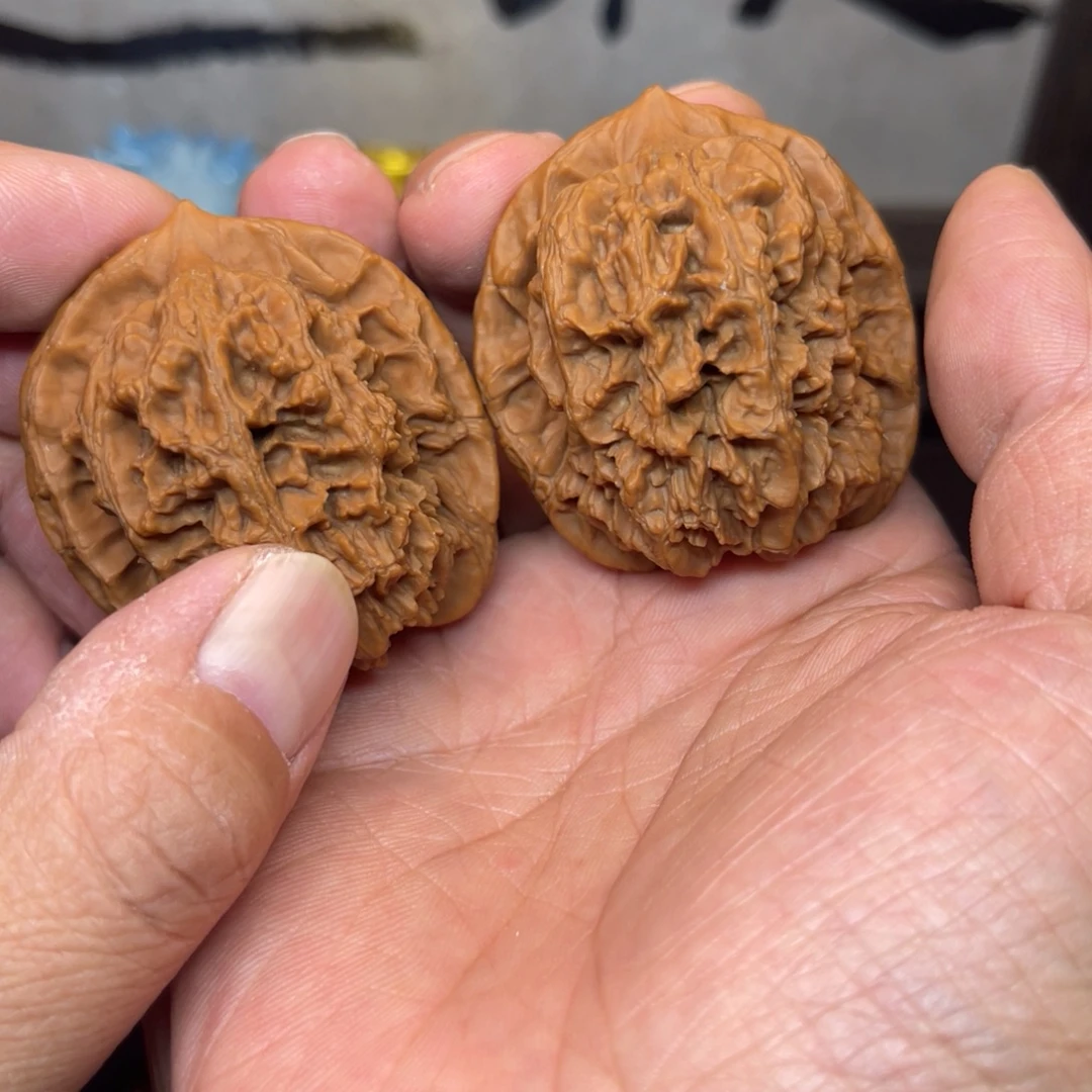 文玩核桃吊坠45全品无修大刺