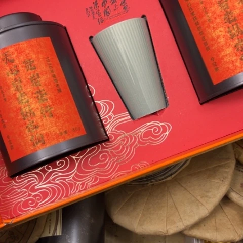 迎***松吊坠柏香籽/百香籽