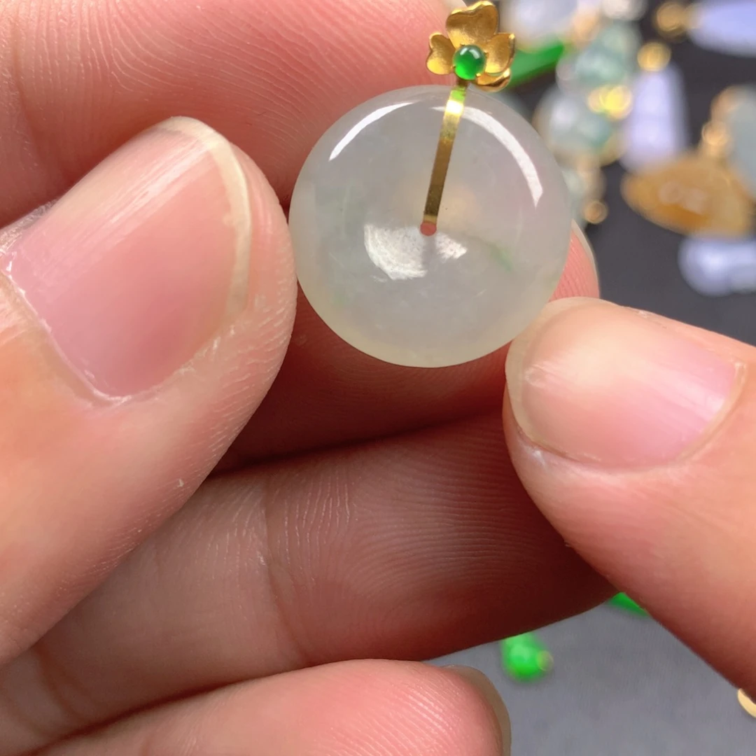 【闪购商品】颈饰18K金镶嵌翡翠翡翠