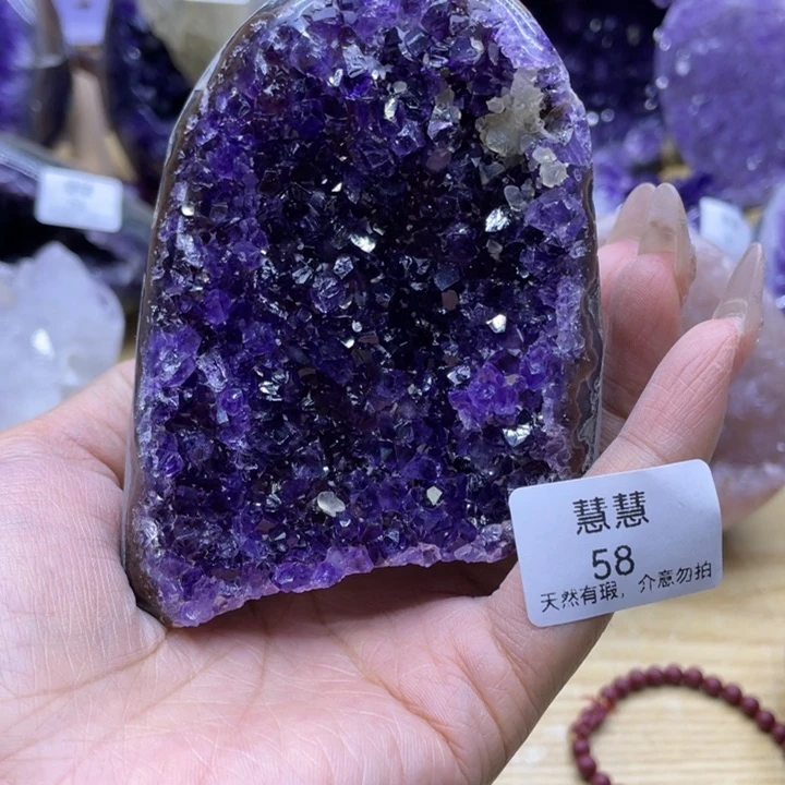 未镶嵌水晶大型摆件（非配饰）