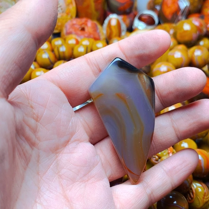 玛瑙/玉髓未镶嵌吊坠