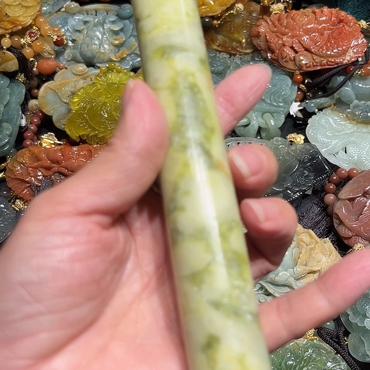 未镶嵌岫玉吊坠(赠链)