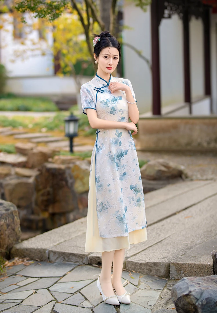 0322 暖米黄  蓝边 蓝叶子【水墨花】奥戴 旗袍（颜色以直播间为准）