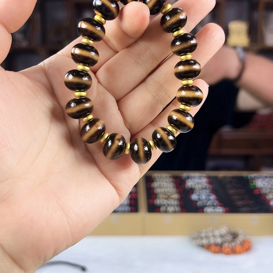 崔***白玛瑙/玉髓合金颈饰