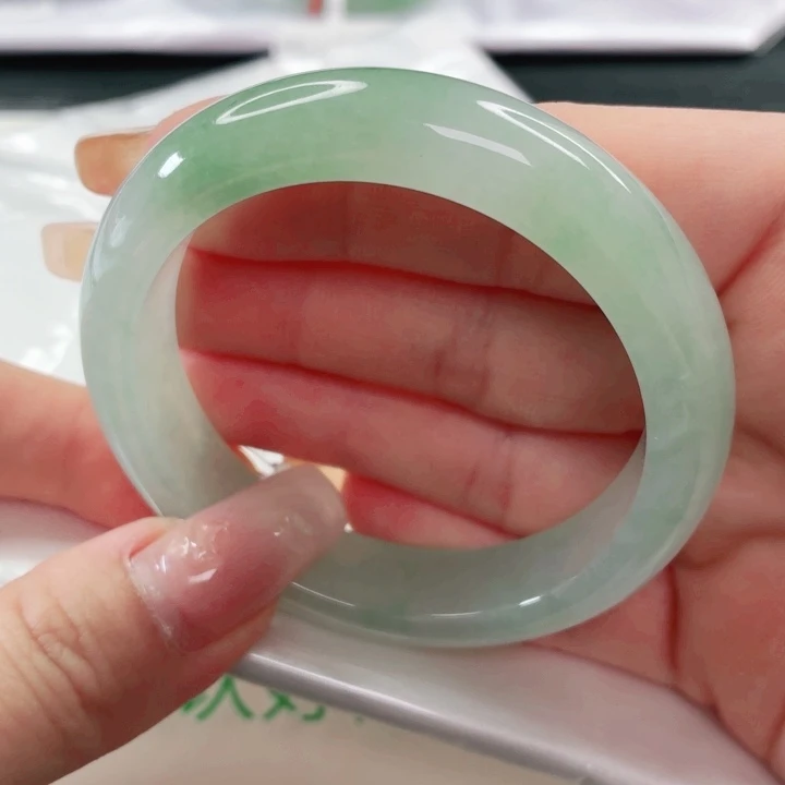 翡翠未镶嵌手镯缅甸天然a货翡翠50.8