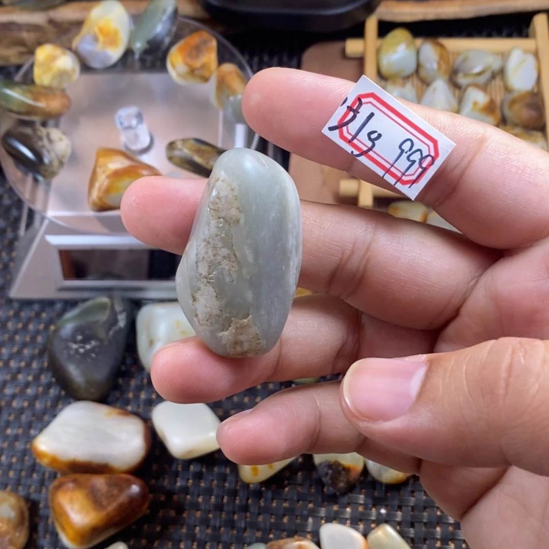 和田玉（糖玉）未镶嵌挂件