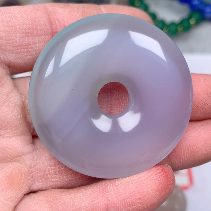 玛瑙/玉髓颈饰未镶嵌小*哥