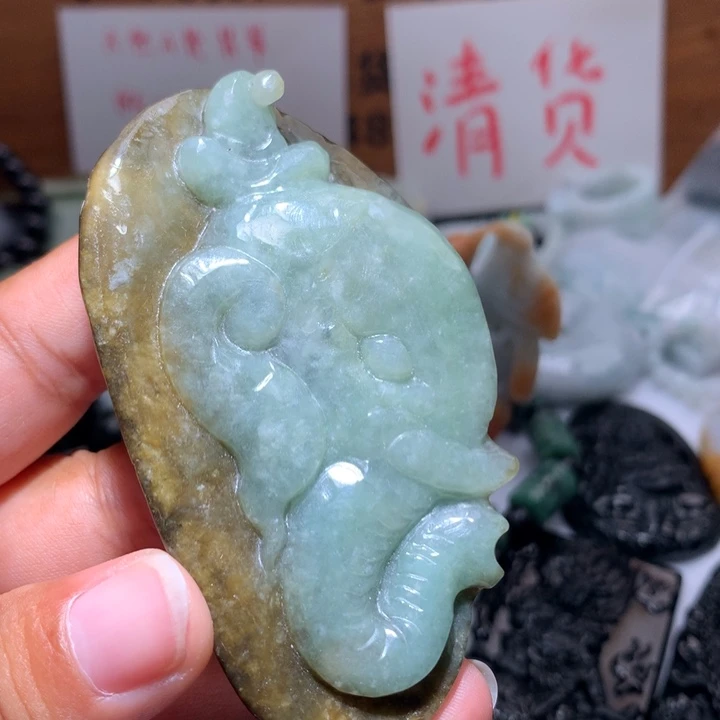 翡翠未镶嵌颈饰保真天然A货翡翠