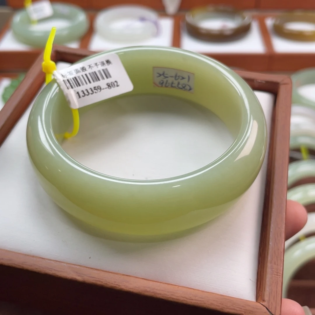 【闪购商品】未镶嵌手镯和田玉链接79。 57/58
