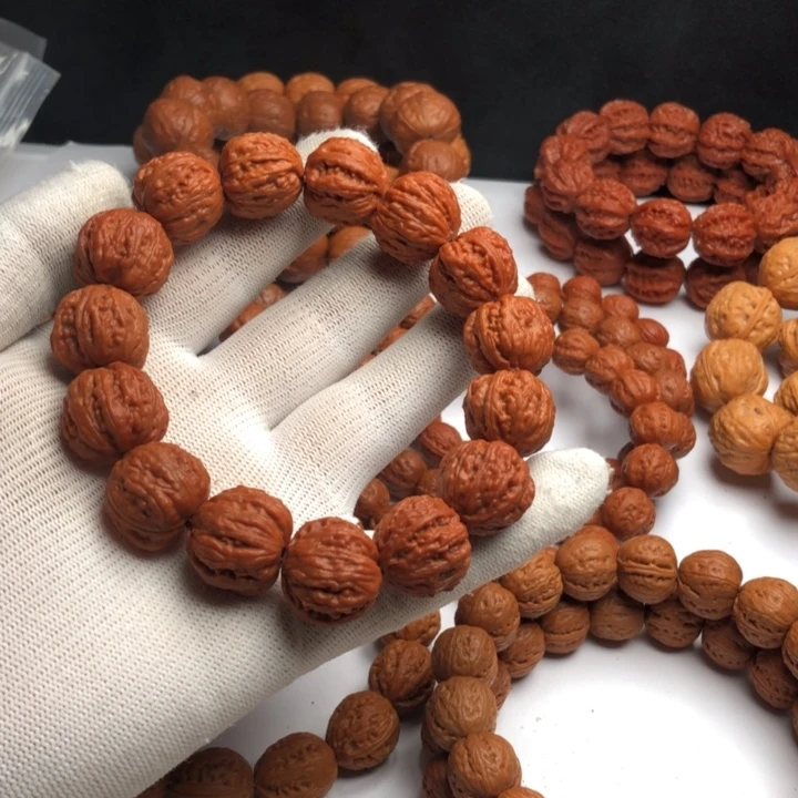 文玩核桃把件八棱疙瘩纹