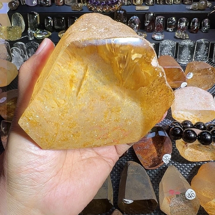 未镶嵌水晶大型摆件（非配饰）