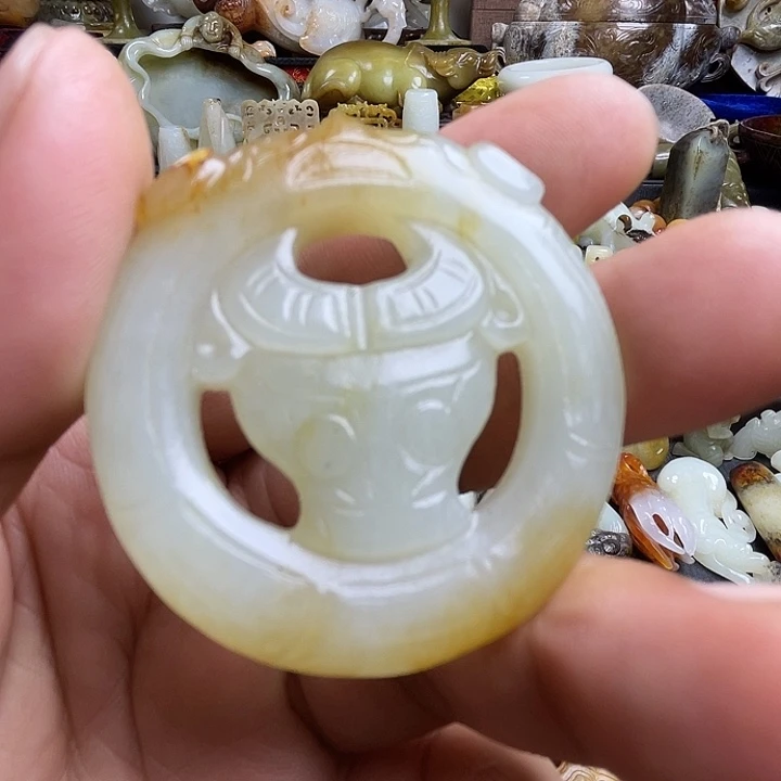 颈饰未镶嵌和田玉