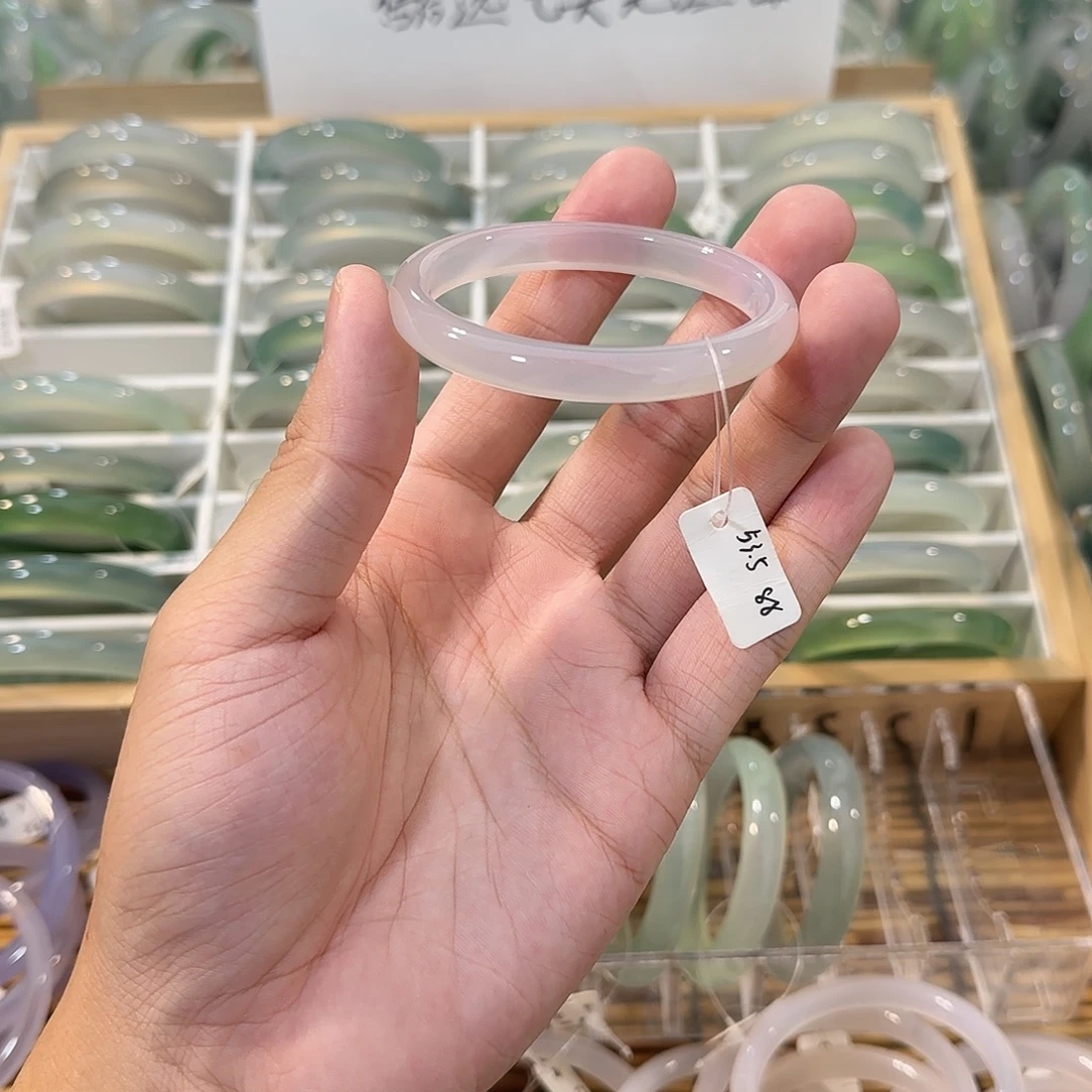 玛瑙/玉髓未镶嵌手镯圈口53.5