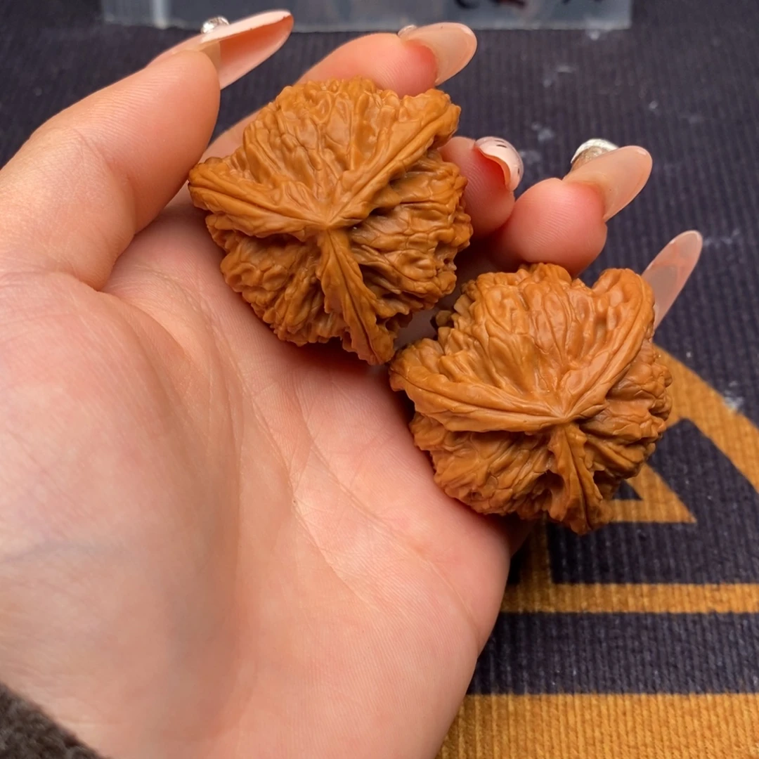修***德吊坠文玩核桃白狮子