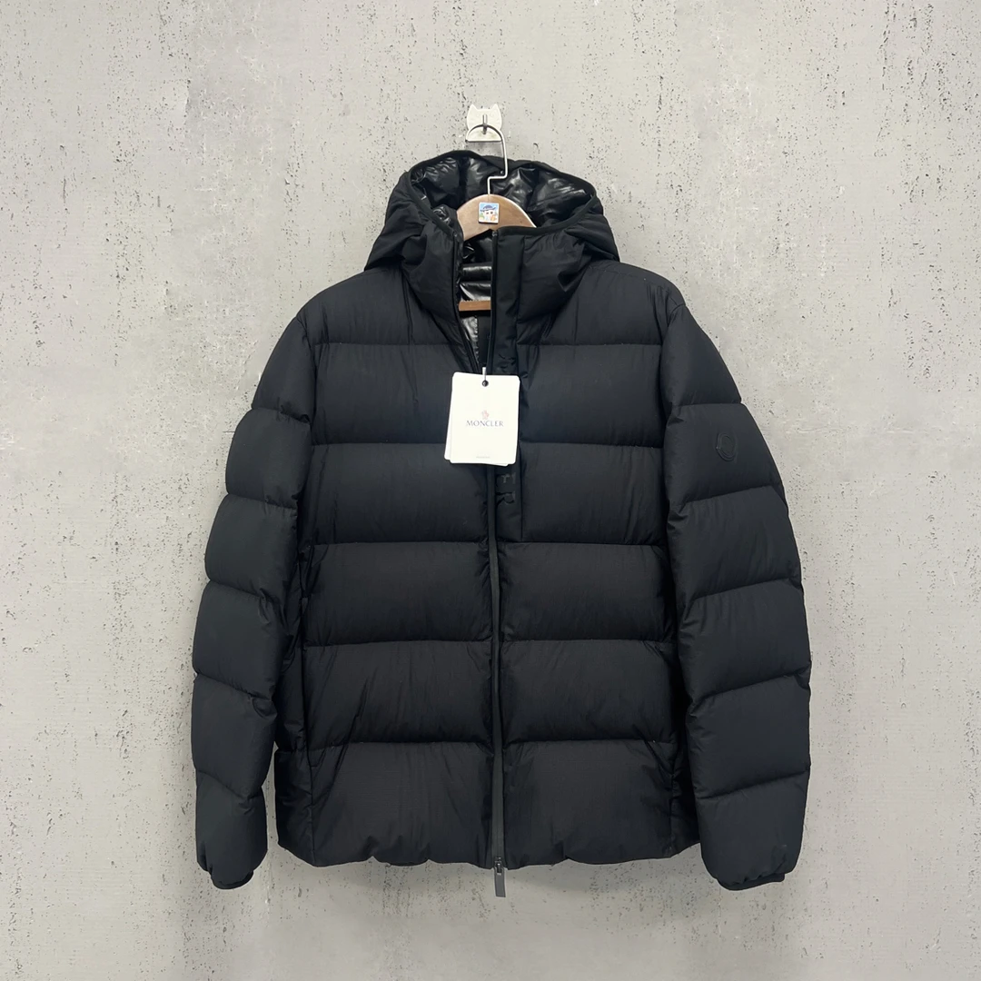 未使用 MONCLER moncler蒙口哑光尼龙黑标厚款羽绒服5码