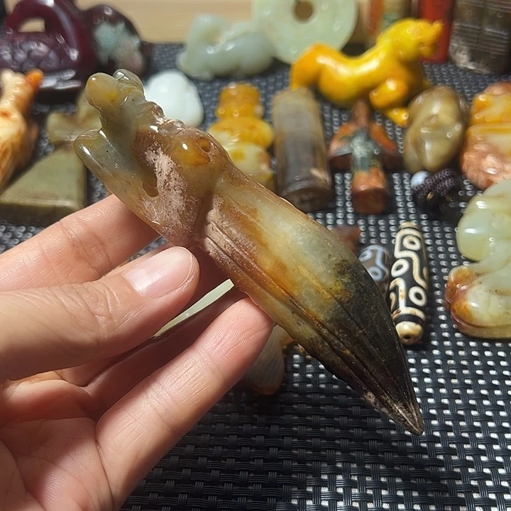 未镶嵌和田玉（糖玉）挂件