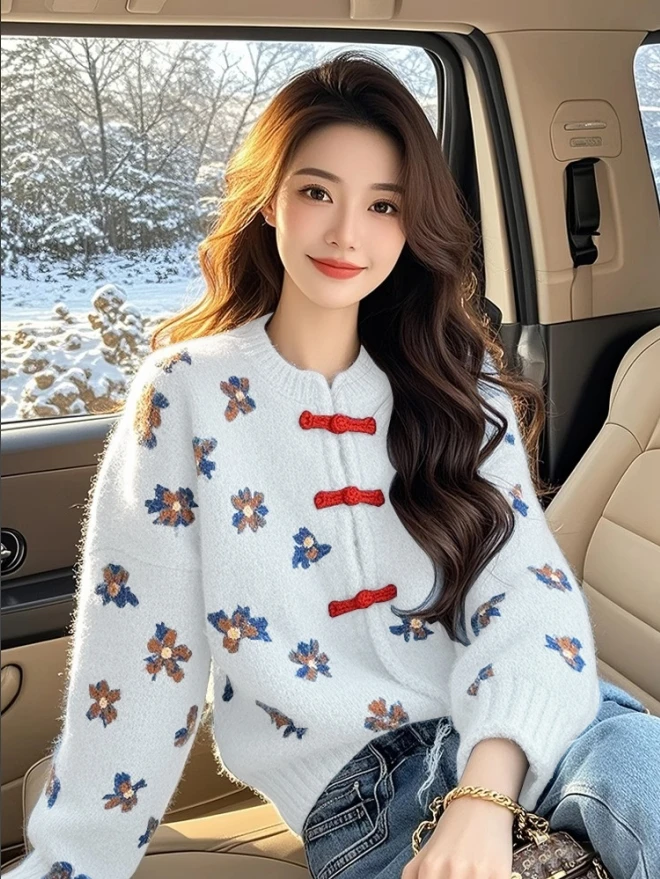新中式国风白色花朵毛衣内搭女冬季重工打底衫慵懒高级感针织上衣