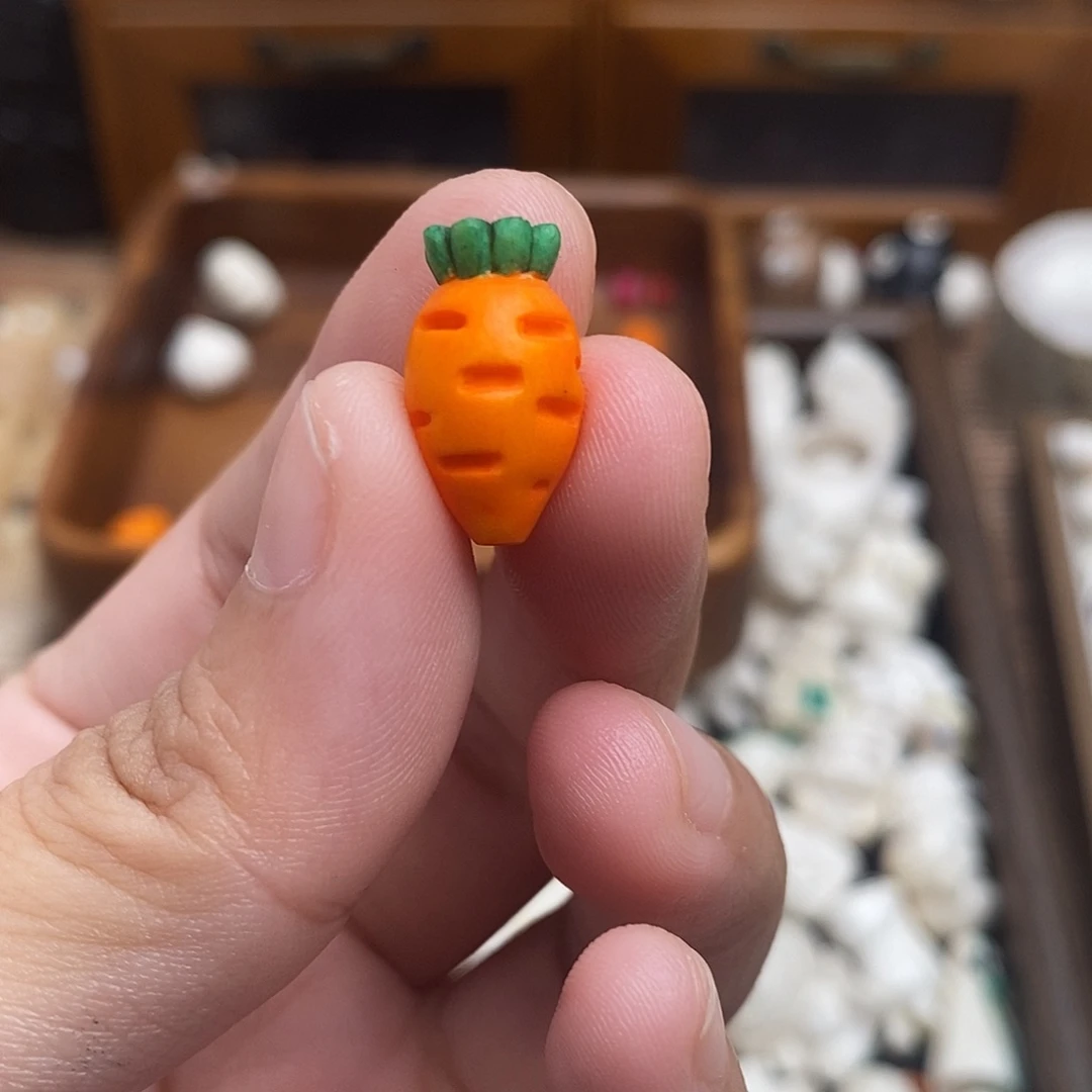 鹿骨把件c12小胡萝卜