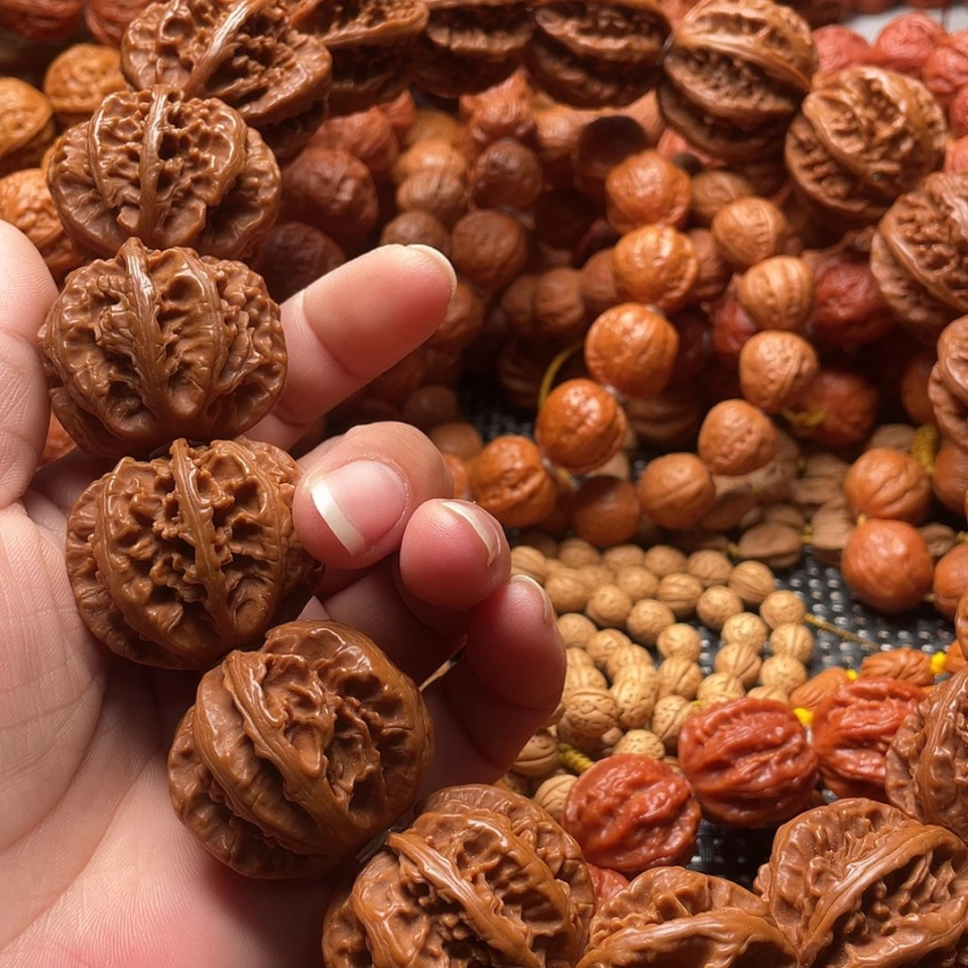 杨***辉手串文玩核桃霸王龙